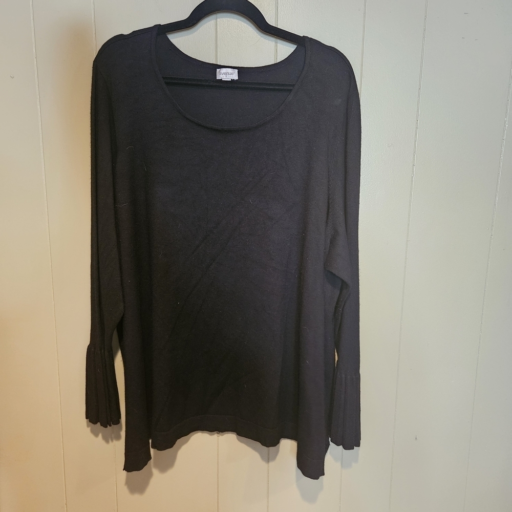 Avenue Black Long Sleeve Blouse